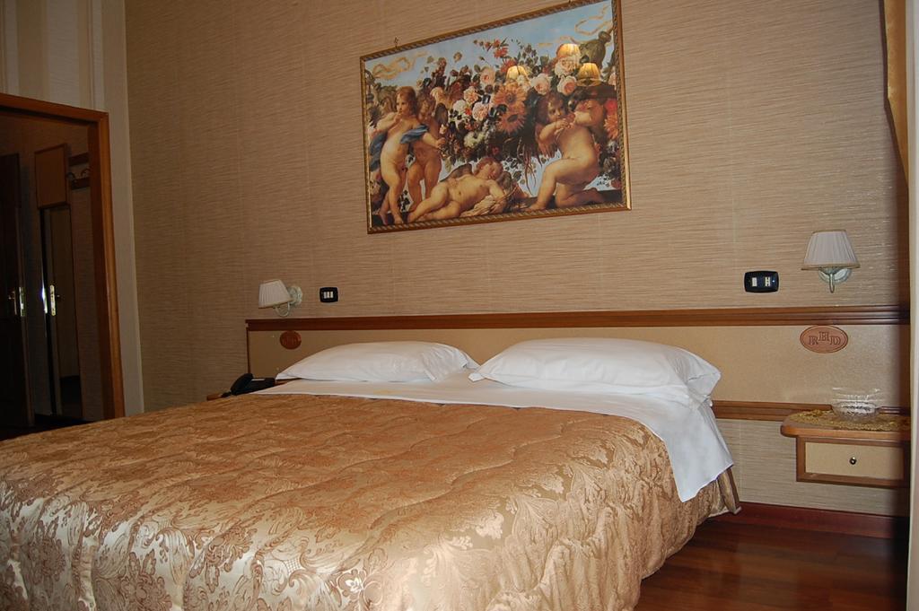 Hotel Ristorante Donato Calvizzano Dış mekan fotoğraf