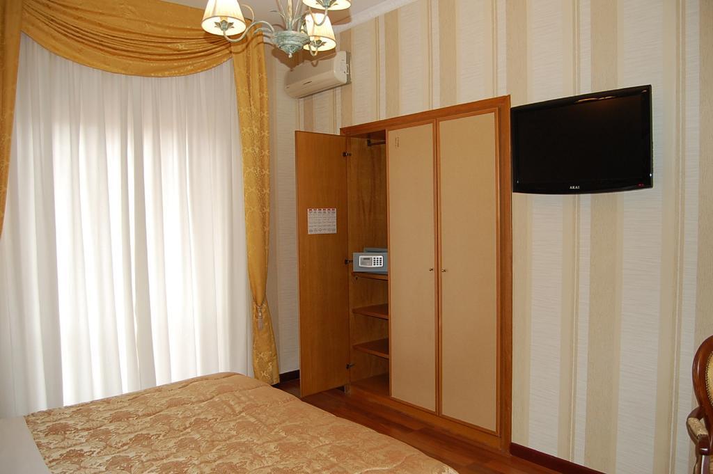 Hotel Ristorante Donato Calvizzano Dış mekan fotoğraf