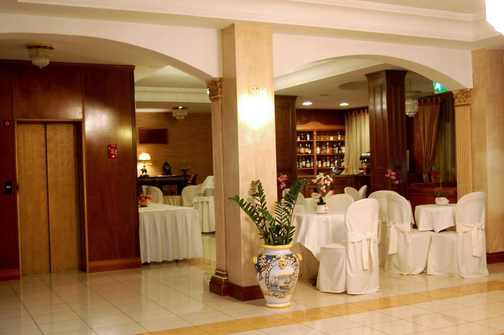 Hotel Ristorante Donato Calvizzano Dış mekan fotoğraf