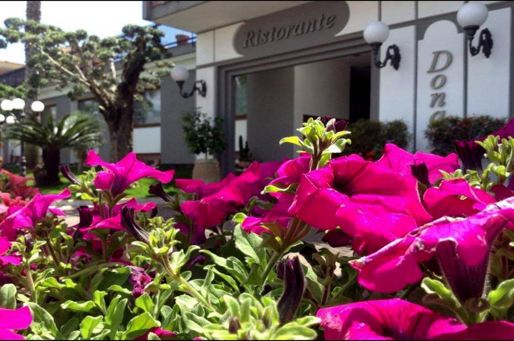 Hotel Ristorante Donato Calvizzano Dış mekan fotoğraf