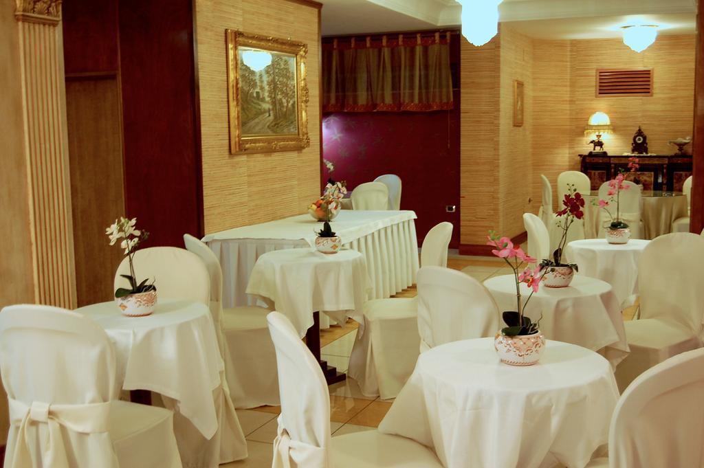Hotel Ristorante Donato Calvizzano Dış mekan fotoğraf