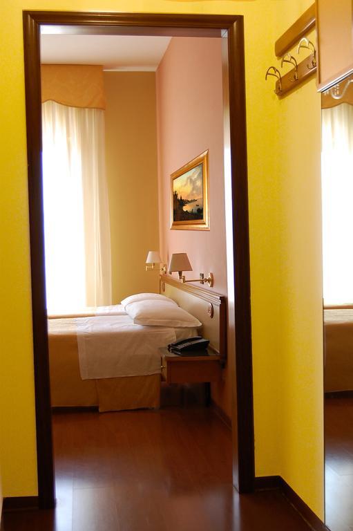 Hotel Ristorante Donato Calvizzano Dış mekan fotoğraf