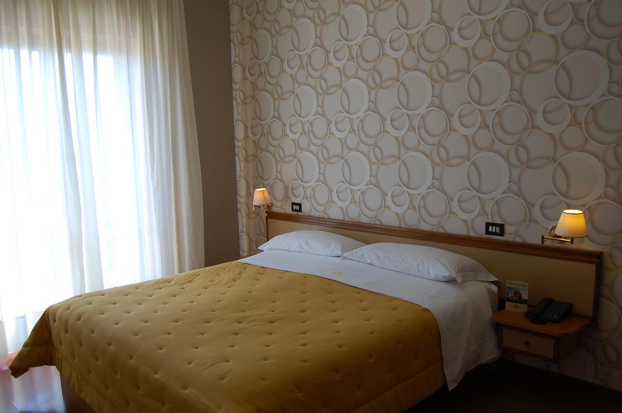 Hotel Ristorante Donato Calvizzano Dış mekan fotoğraf